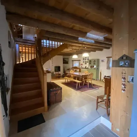 Semesterbostad Maison Chaleureuse A >vue Montagne & Cheminee Mont (Hautes-Pyrenees)